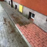 Czyszczenie kostki brukowej i elewacji